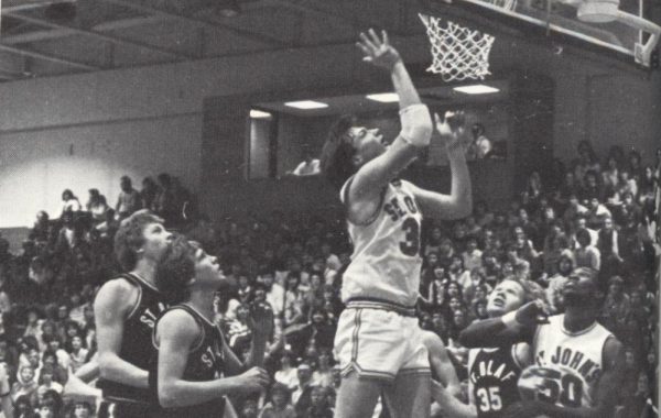 Bob Alpers ’82 to retire as St. John’s athletic director