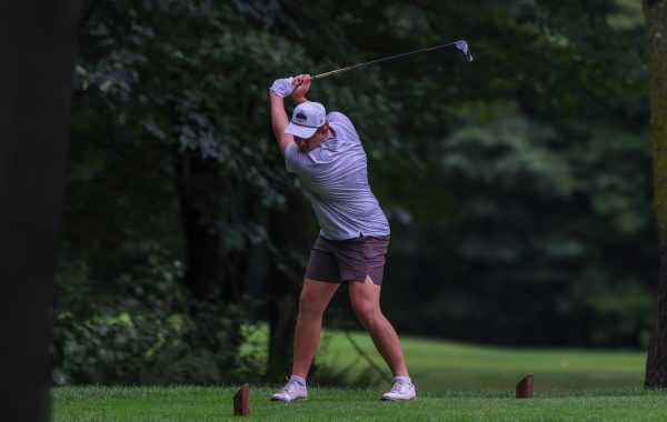 Johnnie golf tees off into the 2025 fall season with an away stretch