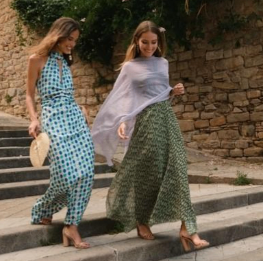 Clothing controversy: “Scandinavian Scarf”? No, Girl!